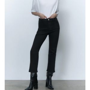 NEVER WORN Zara High Rise Mini Flare Jeans